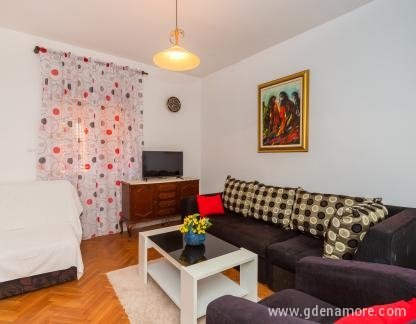 Vila Popovic, Apartman sa 2 spavaće sobe, privatni smeštaj u mestu Budva, Crna Gora - fotografija-112